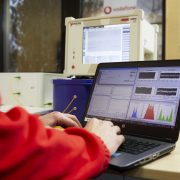 Vodafone y Nokia prueban una nueva tecnología de red de banda ancha de nueva generación de 100 gigabits