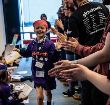 Mastercard acerca Girls4Tech, su plataforma de formación STEM dirigida a niñas, a la “España vaciada”