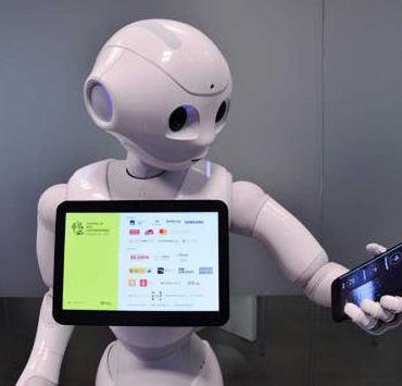 Amazon y el Grupo Social ONCE firman un acuerdo para poner la tecnología al servicio de las personas ciegas