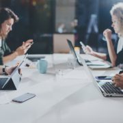 Servicios de acceso y autenticación