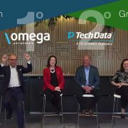 José Vigil, Agostino Santoni, Wendy Mars, Jeff Sharritts, Pastora Valero y Andreu Vilamitjana celebran el anuncio de los ganadores