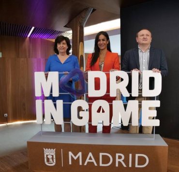 La vicealcaldesa de Madrid Begona Villacis y el delegado de Economia Innovacion y Empleo Miguel Angel Redondo y Maria Jesus Villamediana Directora del Campus del Videojuego