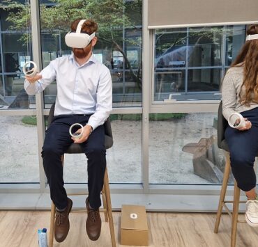 Profesionales de NTT DATA en el onboarding en el Metaverso