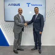 Francisco Javier Sánchez Segura, vicepresidente ejecutivo Airbus España y José Luís Gilpérez, director ejecutivo de AGE, Defensa y Seguridad Telefónica España.