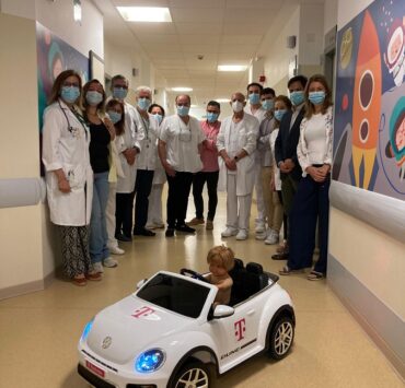 Entrega del T Car en el Hospital de Baza de Granada