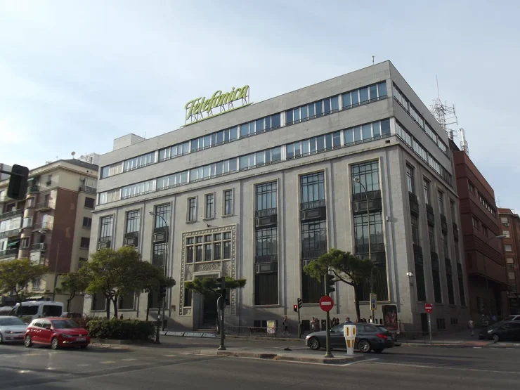 Central Telefónica, calle de Raimundo Fernández Villaverde, Madrid