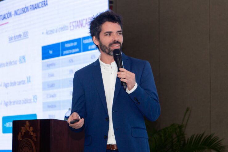 20230907 NP La compania espanola AIS muestra en la cumbre mundial de la banca publica como la IA es clave para impulsar la inclusion financiera y la financiacion a las MiPyMes