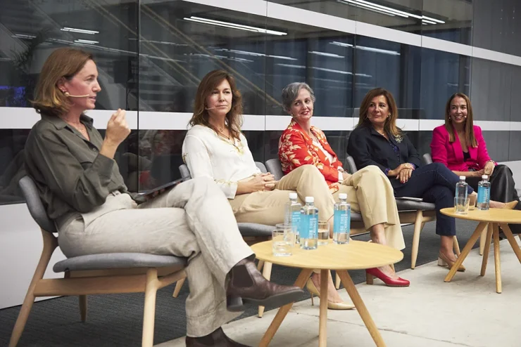 Mujeres líderes en Scale-Ups: Navegando retos y oportunidades