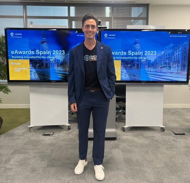 Ganador eAwards Espana 2023 Alejandro Ruiz CEO CHECKTOBUILD
