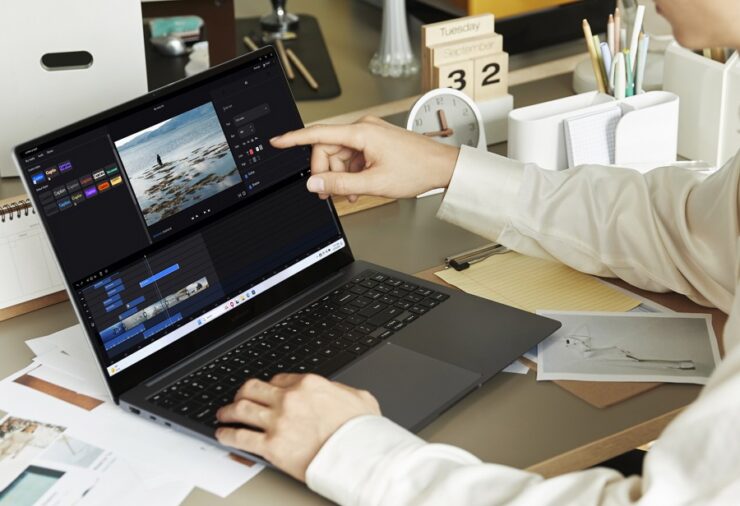 Galaxy Book4 series Lifestyle Image Samsung studio