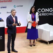 Jose Angel Sandin CEO de Lefebvre Julia Fernandez directora de colectivos y negocio no residentes en Santander Espana y Juan Pujol presidente de Lefebvre
