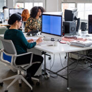 Empleados Plantilla Oficina Inteligencia Artificial IA Generativa