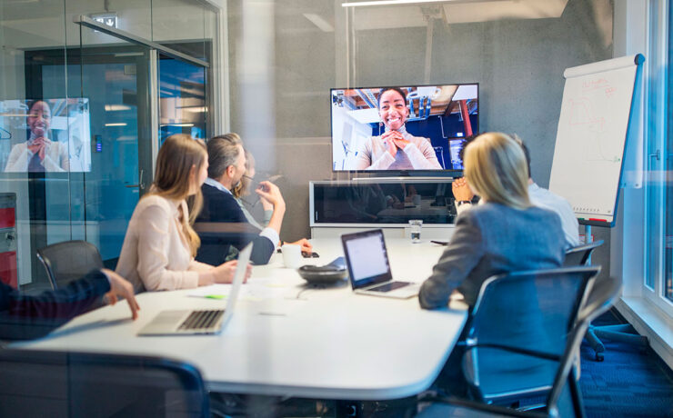 La IA generativa revolucionará el sector asegurador en 2025 con personalización y automatización