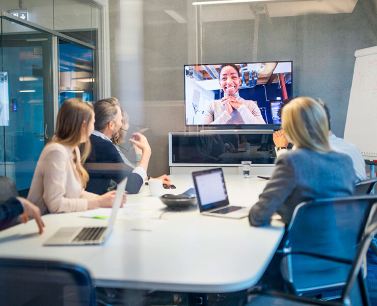 La IA generativa revolucionará el sector asegurador en 2025 con personalización y automatización