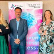 Alezeya Sánchez, directora de Digital Business World Congress, foro que se lleva a cabo en el marco de DES; Raúl Jiménez, Director Gerente de la Agencia Digital de Andalucía; y Sandra Infante, directora de DES.