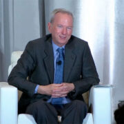 Eric Schmidt, riesgos y promesas de la inteligencia artificial