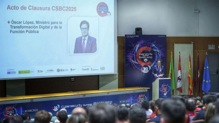 El ministro para la Transformación Digital y de la Función Pública, Óscar López, durante su intervención en la clausura.