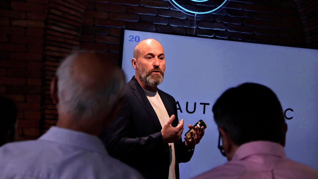 José Ramón Padrón, responsable de comunidades y crecimiento en mercados hispanohablantes de Automattic