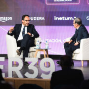 Antonio Hernando Vera, secretario de Estado de Telecomunicaciones e Infraestructuras Digitales, y Francisco Hortigüela, presidente de AMETIC