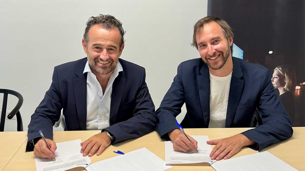 Carlos Mateo Enseñat, presidente de la Asociación Española de Startups (AES), y Miguel Sánchez Galindo, director general de DigitalES