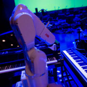 ABB y ERNI aplican robótica e IA a la inclusión musical