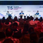 IA en hoteles y cruceros sostenibles ganan en TIS 2025