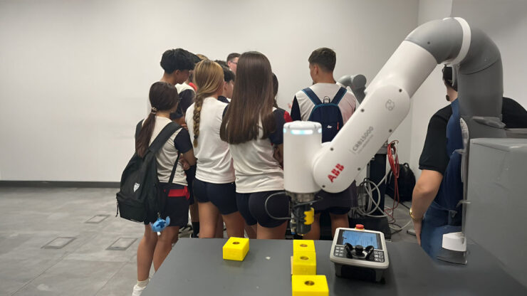 ABB impulsa vocaciones STEM con talleres en Málaga