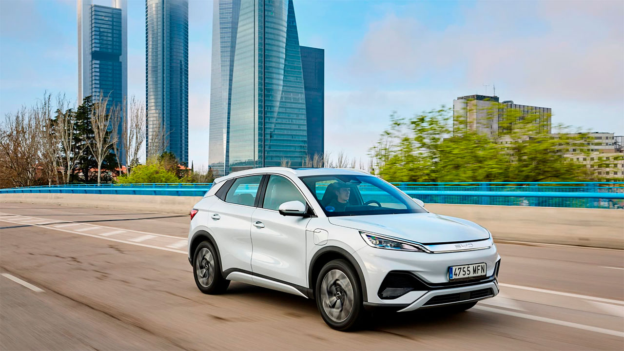 HONOR y BYD sellan alianza en movilidad con IA