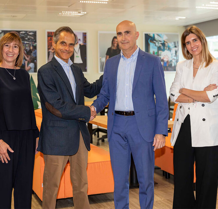 En la imagen, Jasone Fernández, Salesforce Account Executive; Eva Descarrega, Embajadora de Andorra en España; David Vicente, Director de Andorra Digital; Jesús Galindo, Vicepresidente Sector Público de Salesforce; Rocío Tortosa, Vicepresidenta en Salesforce; Ricard Leal, Salesforce Account Executive.