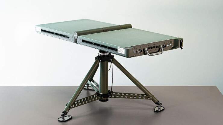 FoldSat Satcom LEO - 5G COMPAD