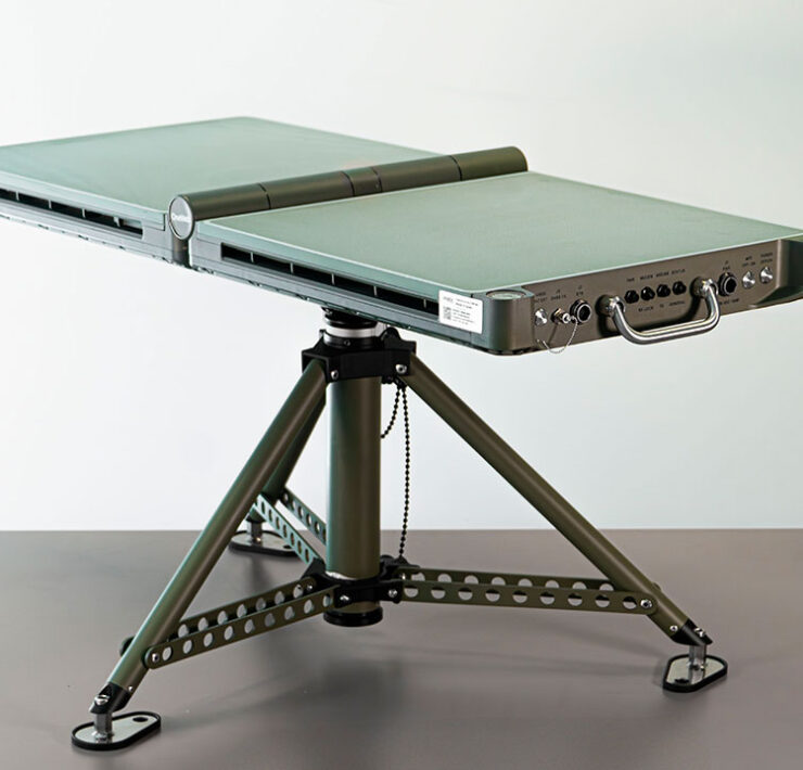 FoldSat Satcom LEO - 5G COMPAD