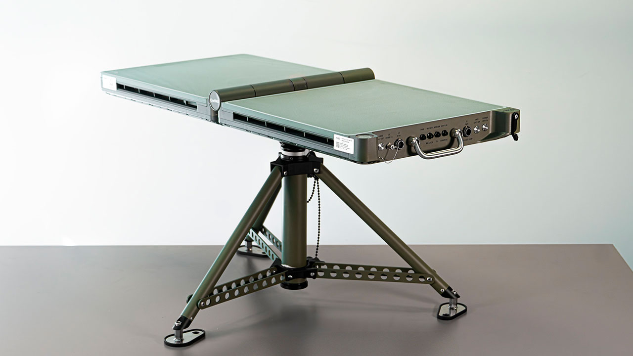 FoldSat Satcom LEO - 5G COMPAD