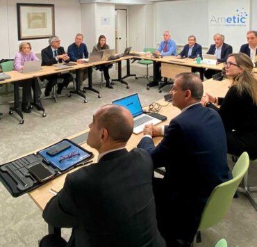 Ametic refuerza su agenda digital y de defensa mientras pide simplificar la regulación