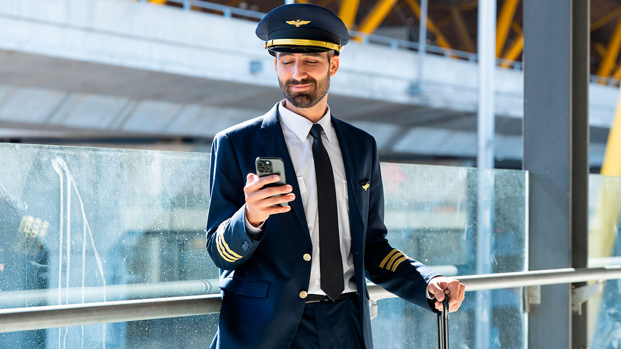 smartphone roaming esim