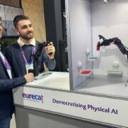 Eurecat presenta un robot que aprende tareas por observación