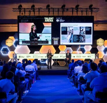 Indra impulsa la Formación Profesional y la IA como motores de la industria