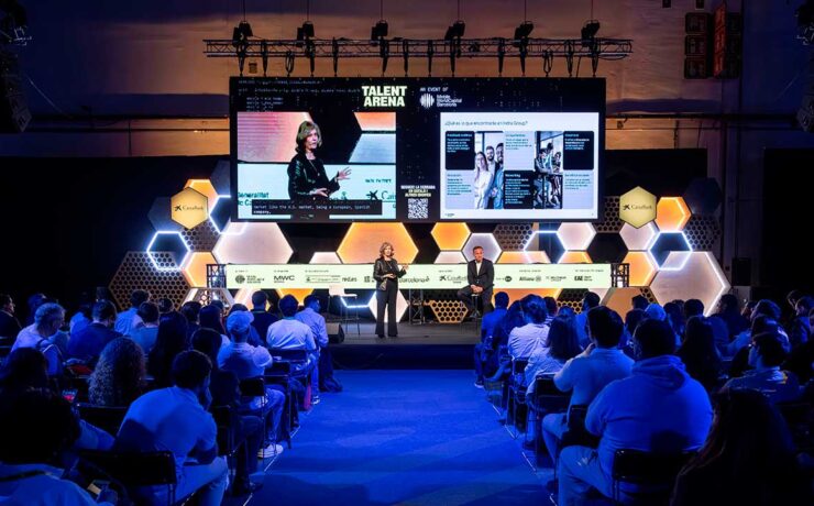 Indra impulsa la Formación Profesional y la IA como motores de la industria