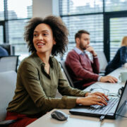 Trabajo híbrido - Empleado - Puesto de trabajo