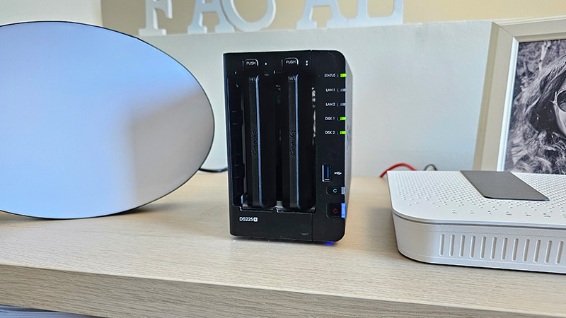 Synology DS225+ - La Ecuación Digital