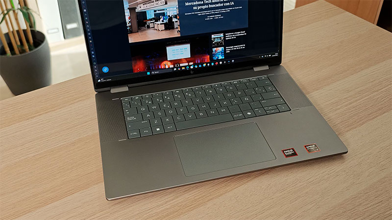 HP OmniBook X Flip 16
