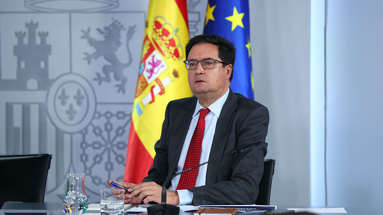 El ministro para la Transformación Digital y de la Función Públíca, Óscar López, durante la rueda de prensa posterior al Consejo de Ministros