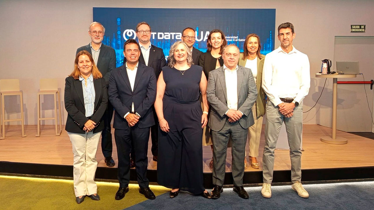 UAX y NTT DATA impulsan formación en IA agéntica