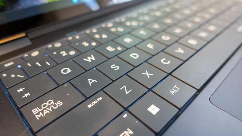 HP OmniBook X Flip 14