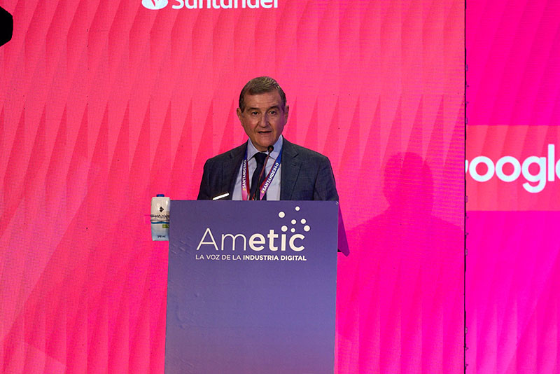 Francisco Hortigüela, presidente de AMETIC