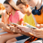 Inteligencia artificial, smartphones, adolescentes