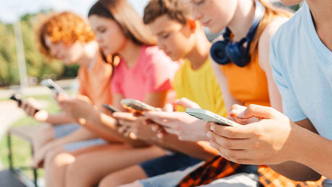 Inteligencia artificial, smartphones, adolescentes