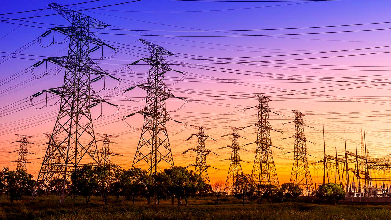 Torre de electricidad de alta tensión